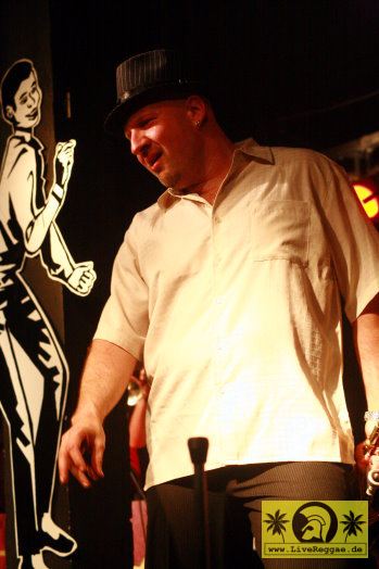 Dr. Ring Ding (D) with Soulfood International - Ironbar Ska Festival - Centrum, Erfurt 24. Maerz 2007 (11).JPG